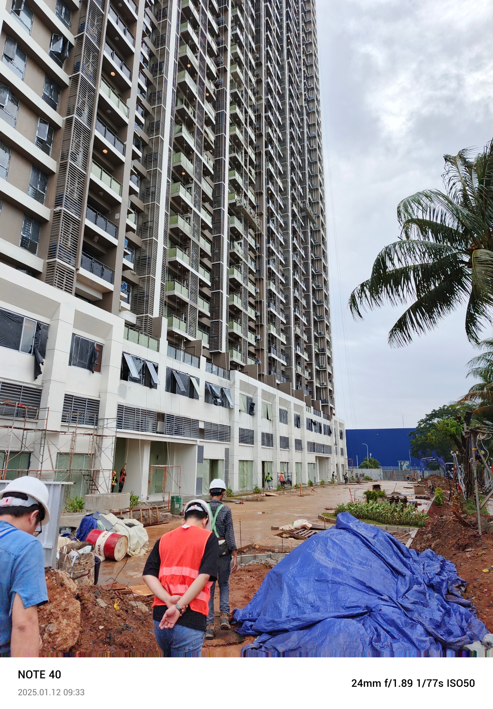 Memilih Kontraktor Bangunan yang Tepat: Panduan Lengkap untuk Proyek Anda